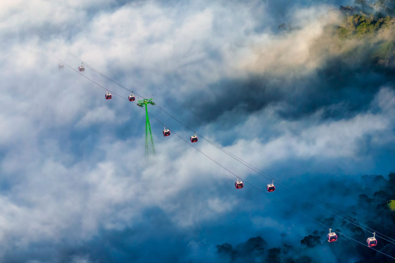 Tuyến cáp treo Bà Nà là dấu mốc khai mở của thương hiệu Sun World, đặt nền tảng cho một giai đoạn phát triển mới của ngành cáp treo du lịch Việt Nam cả về quy mô, công nghệ lẫn chuẩn mực vận hành