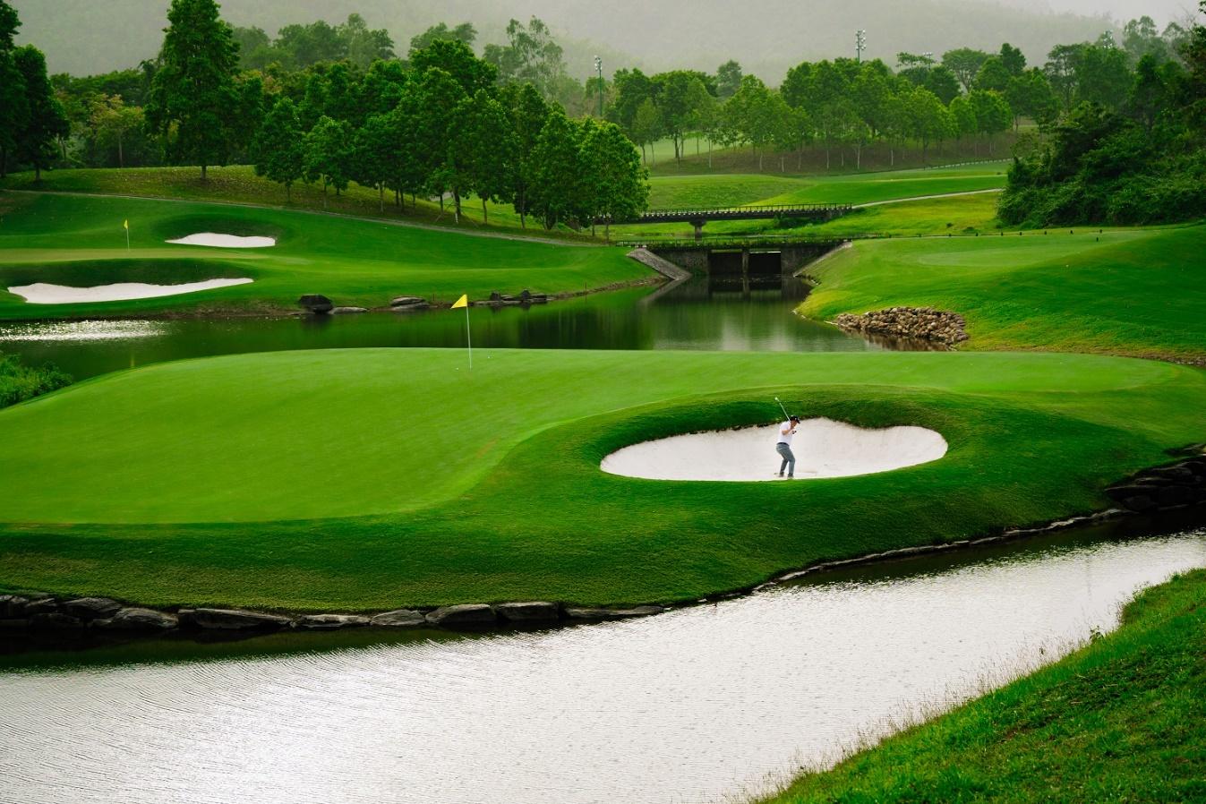Ba Na Hills Golf Club không chỉ mang đến những dịch vụ đẳng cấp mà còn dành tặng cho du khách nhiều ưu đãi khi đến đây dịp này.