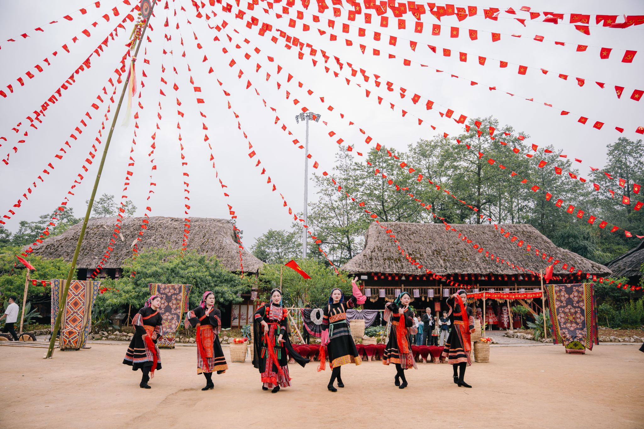 Du khách ngày càng ưu tiên những trải nghiệm gắn với thiên nhiên và văn hóa bản địa.