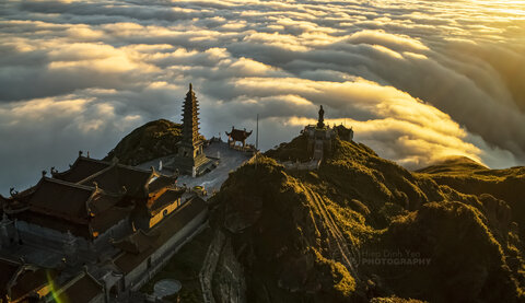 Các ngọn núi thiêng đồng loạt tổ chức lễ cử chuông cầu quốc thái dân an sáng ngày 1/7