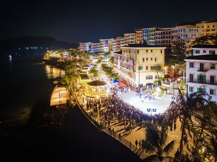 Chợ Đêm Vui Phết (VUI-Fest Bazaar)