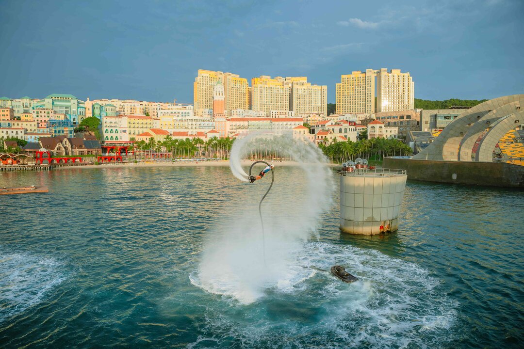 Show diễn Awaken Sea - Đại dương thức giấc