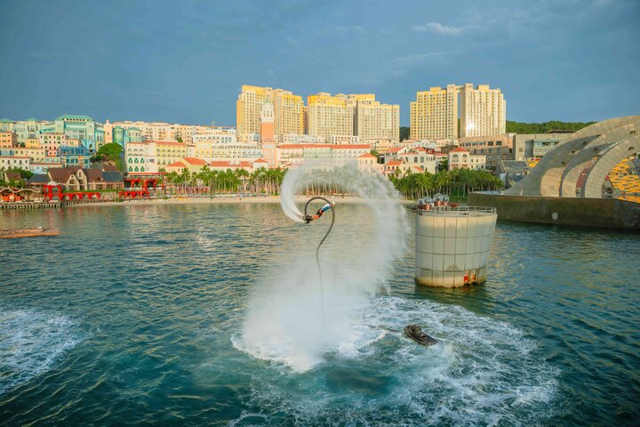 Show diễn Awaken Sea - Đại dương thức giấc