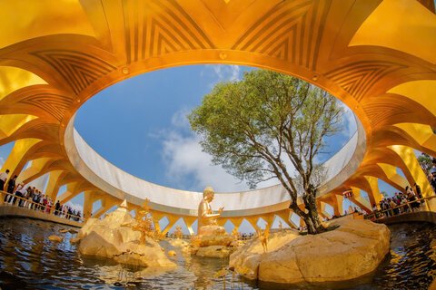 Từ truyền thuyết “cơn mưa vàng” đến tượng Phật Câu Na Hàm Mâu Ni trên núi Bà Đen